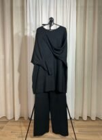 Ensemble noir en maille oversize avec haut ample et pantalon droit