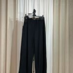 pantalon large noir femme style modeste maille côtelée